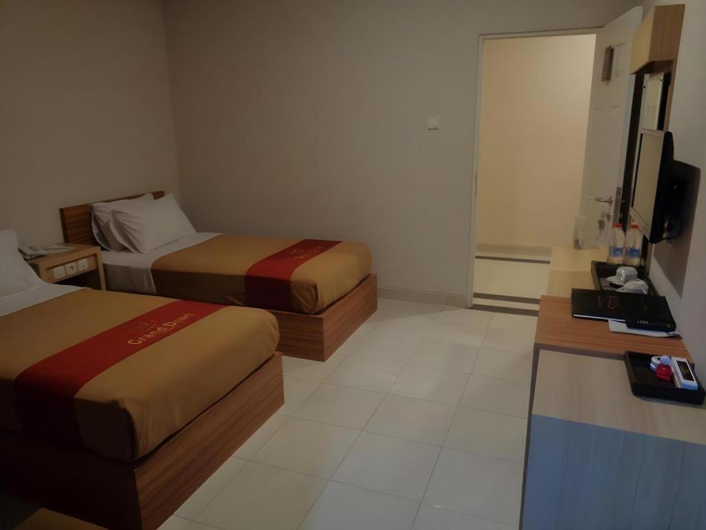 Grand Dian Hotel Slawi Tegal  Dış mekan fotoğraf